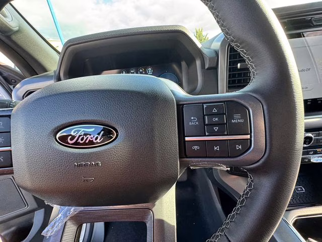 2025 Oxford White Ford F-150 XLT 4X4 Truck