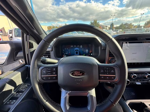 2025 Oxford White Ford F-150 XLT 4X4 Truck