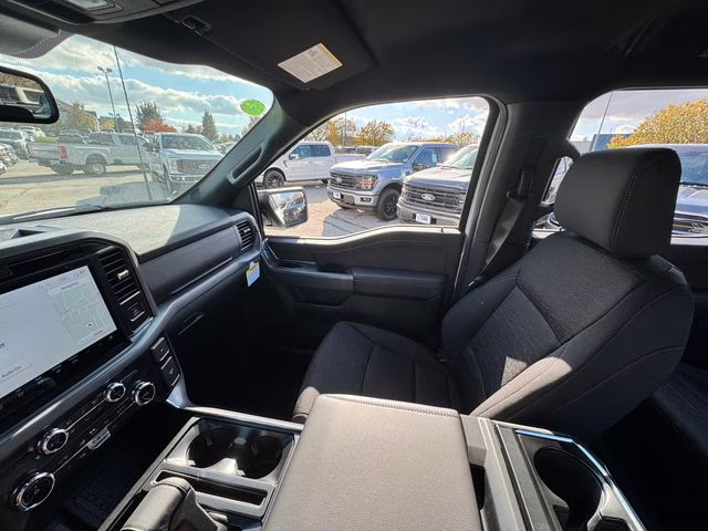 2025 Oxford White Ford F-150 XLT 4X4 Truck