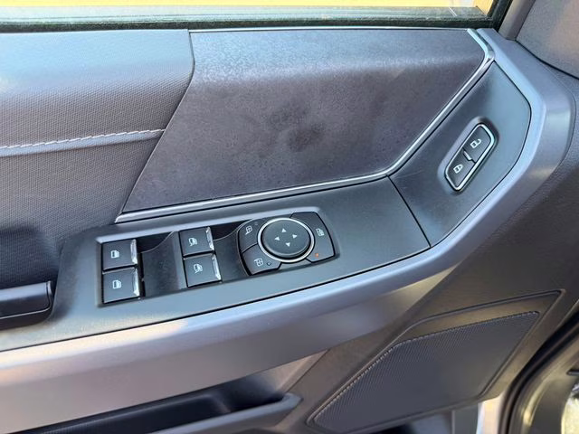 2025 Iconic Silver Metallic Ford F-150 XLT 4X4 Truck