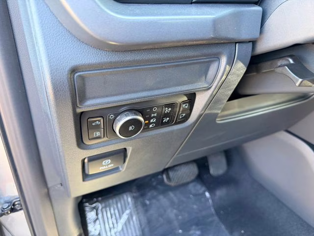 2025 Iconic Silver Metallic Ford F-150 XLT 4X4 Truck