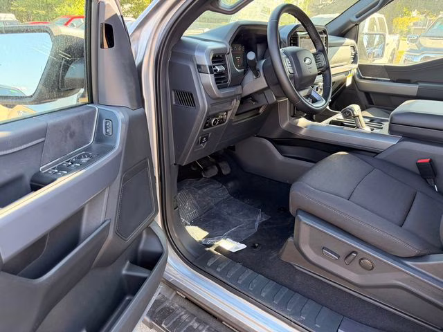 2025 Iconic Silver Metallic Ford F-150 XLT 4X4 Truck