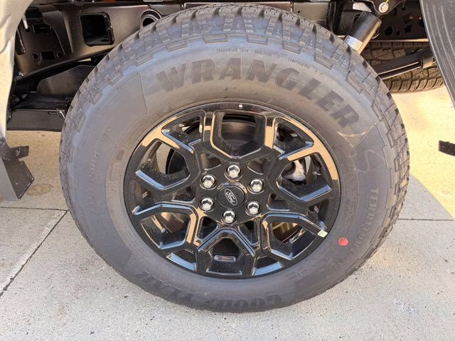 2025 Iconic Silver Metallic Ford F-150 XLT 4X4 Truck