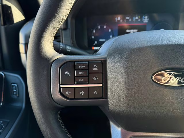 2025 Oxford White Ford F-150 XLT 4X4 Truck