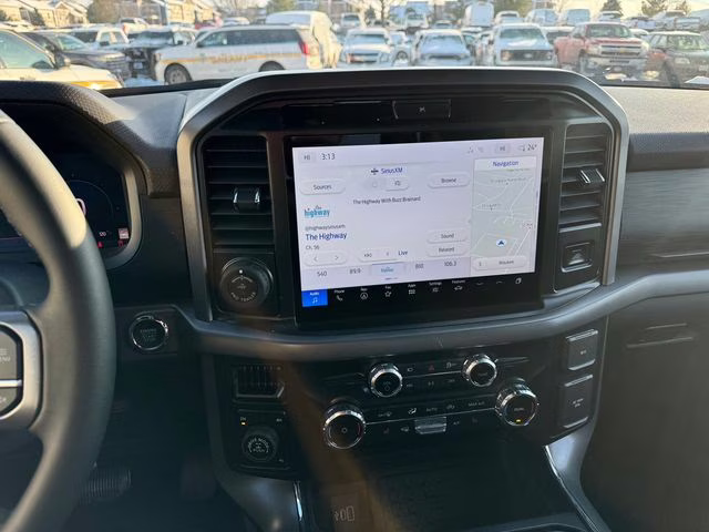 2025 Oxford White Ford F-150 XLT 4X4 Truck