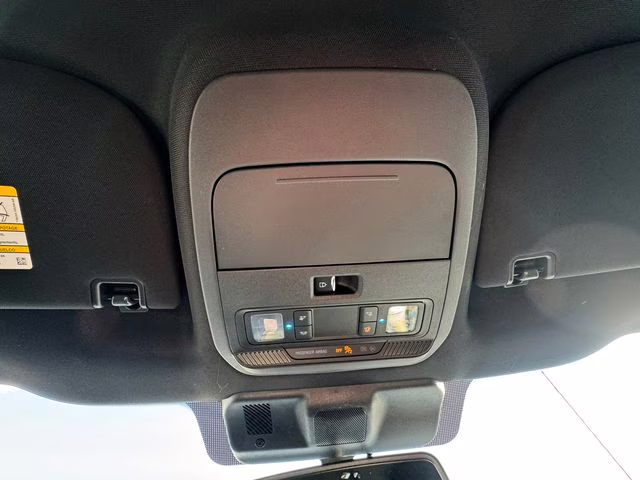 2025 Oxford White Ford F-150 XLT 4X4 Truck