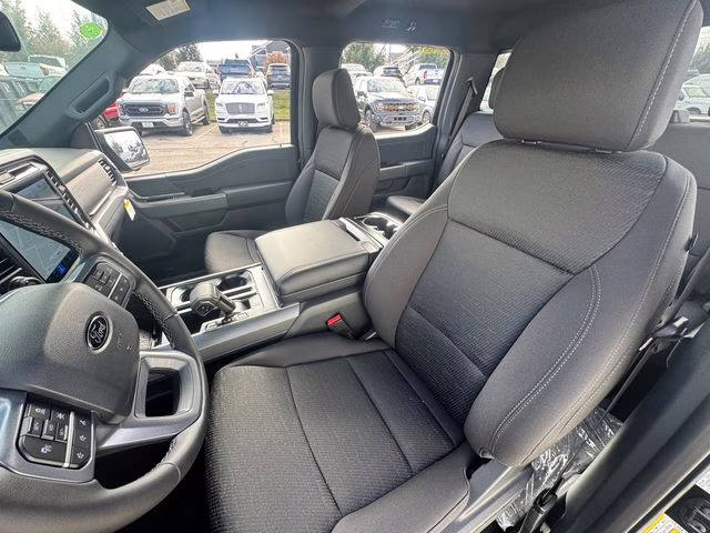 2025 Agate Black Metallic Ford F-150 XLT 4X4 Truck