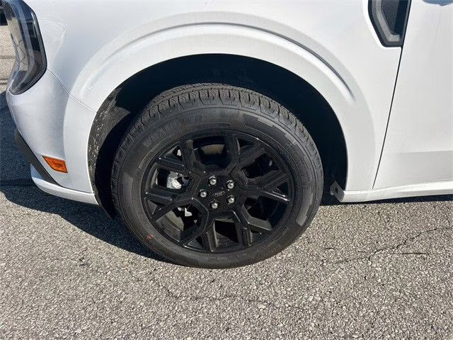 2025 Oxford White Ford Maverick Lobo High AWD Truck