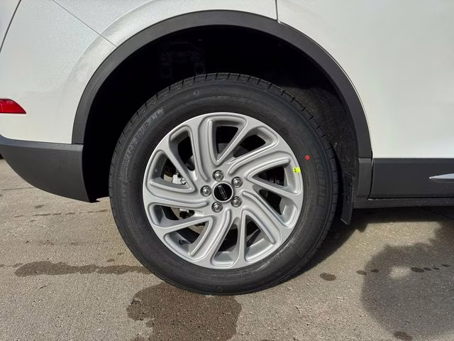 2026 Pristine White Metallic Tri-Coat Lincoln Corsair Premiere AWD SUV