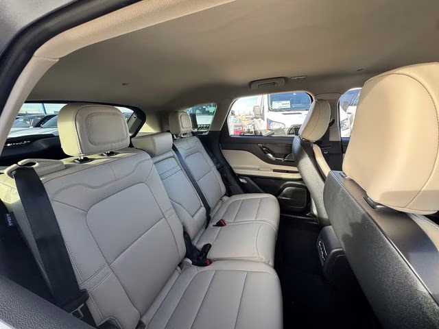 2026 Pristine White Metallic Tri-Coat Lincoln Corsair Premiere AWD SUV