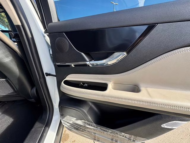 2026 Pristine White Metallic Tri-Coat Lincoln Corsair Premiere AWD SUV