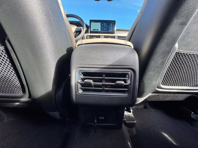 2026 Pristine White Metallic Tri-Coat Lincoln Corsair Premiere AWD SUV