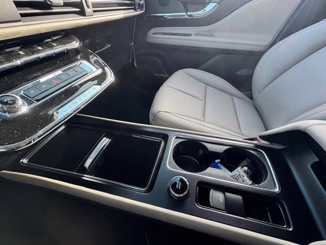 2026 Pristine White Metallic Tri-Coat Lincoln Corsair Premiere AWD SUV