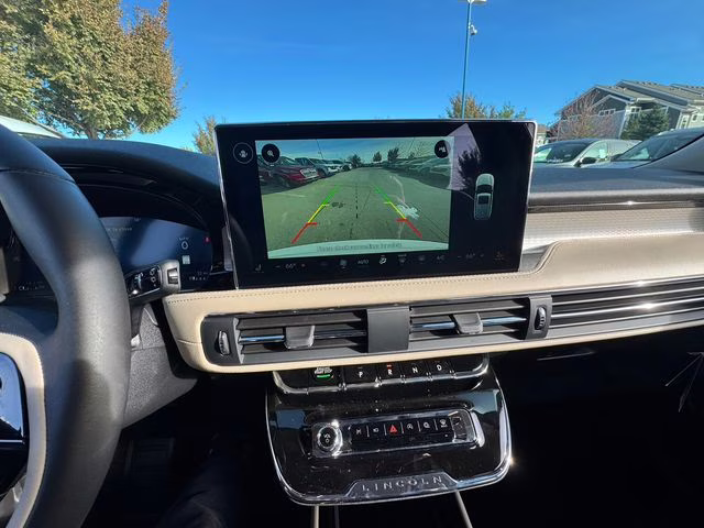 2026 Pristine White Metallic Tri-Coat Lincoln Corsair Premiere AWD SUV