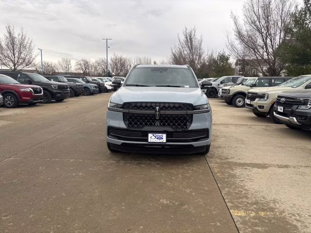 2025 Gray Mist Metallic Tri-Coat Lincoln Navigator Reserve 4X4 SUV