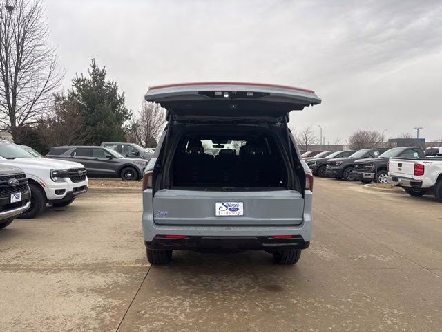2025 Gray Mist Metallic Tri-Coat Lincoln Navigator Reserve 4X4 SUV