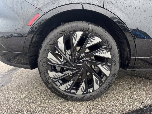 2026 Infinite Black Metallic Clearcoat Lincoln Nautilus Reserve AWD SUV