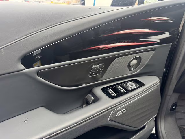 2026 Infinite Black Metallic Clearcoat Lincoln Nautilus Reserve AWD SUV