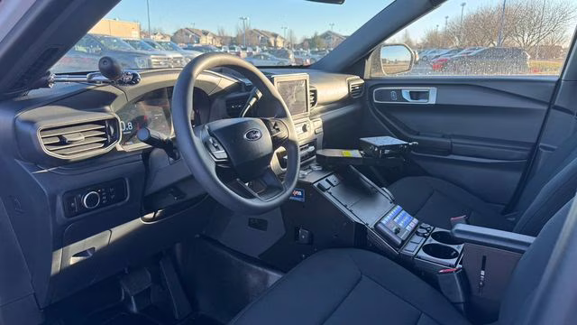 2025 Oxford White Ford Utility Police Interceptor Base AWD SUV