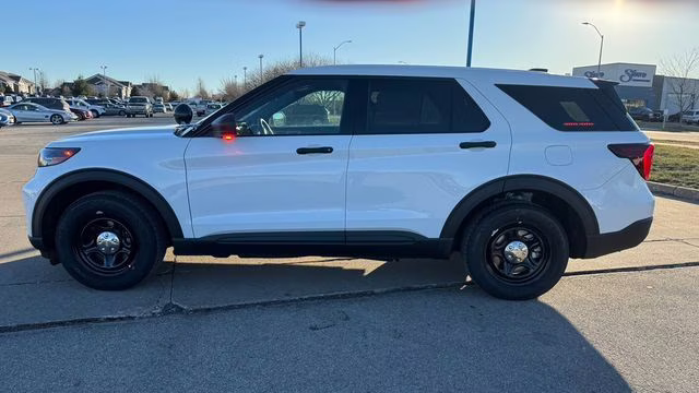 2025 Oxford White Ford Utility Police Interceptor Base AWD SUV