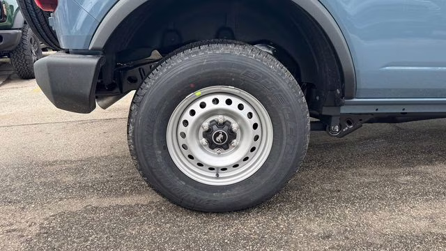 2025 Azure Gray Metallic Tri-Coat Ford Bronco Base 4X4 SUV