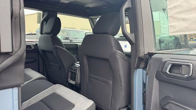 2025 Azure Gray Metallic Tri-Coat Ford Bronco Base 4X4 SUV