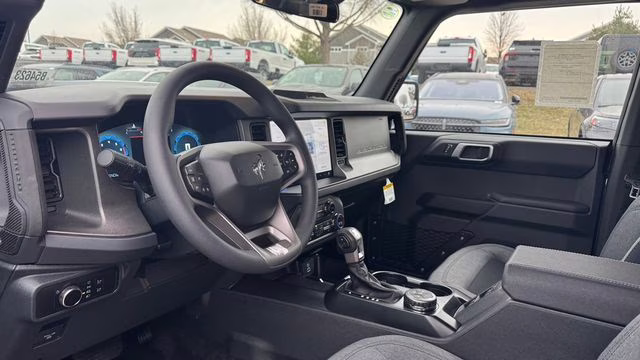 2025 Azure Gray Metallic Tri-Coat Ford Bronco Base 4X4 SUV