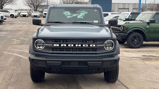 2025 Azure Gray Metallic Tri-Coat Ford Bronco Base 4X4 SUV