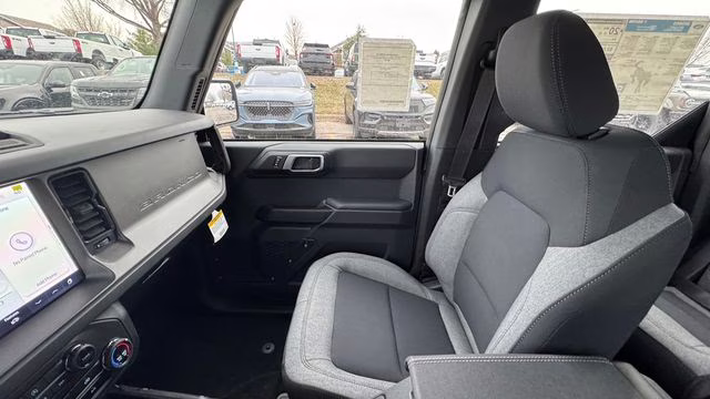 2025 Azure Gray Metallic Tri-Coat Ford Bronco Base 4X4 SUV