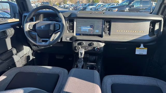 2025 Oxford White Ford Bronco Base 4X4 SUV