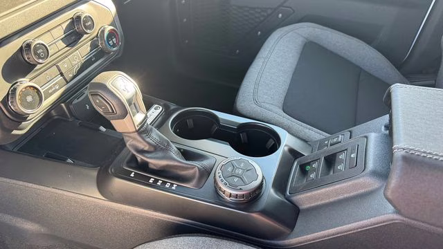 2025 Oxford White Ford Bronco Base 4X4 SUV