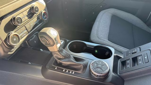 2025 Oxford White Ford Bronco Base 4X4 SUV