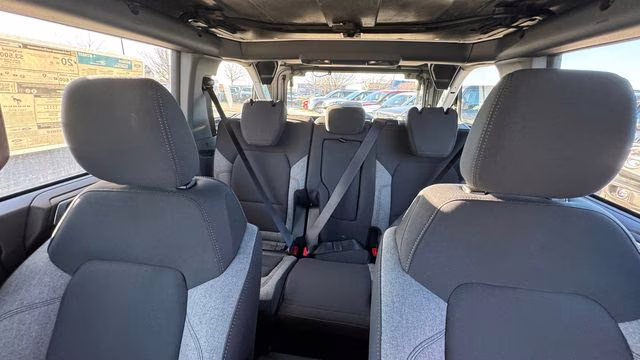 2025 Oxford White Ford Bronco Base 4X4 SUV