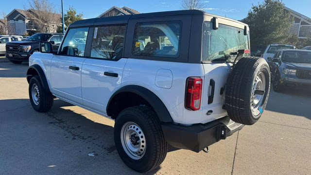 2025 Oxford White Ford Bronco Base 4X4 SUV