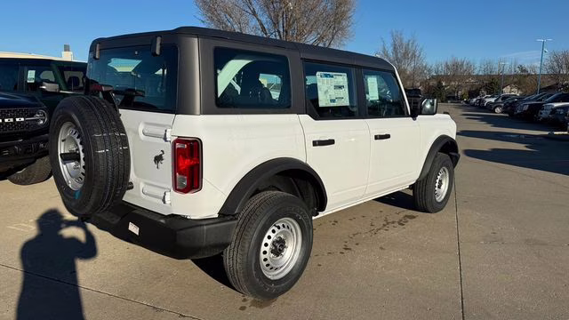2025 Oxford White Ford Bronco Base 4X4 SUV