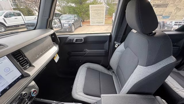 2025 Desert Sand Ford Bronco Base 4X4 SUV