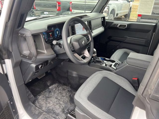 2025 Oxford White Ford Bronco Base 4X4 SUV