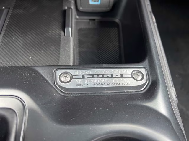 2025 Oxford White Ford Bronco Base 4X4 SUV