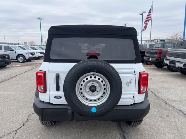 2025 Oxford White Ford Bronco Base 4X4 SUV