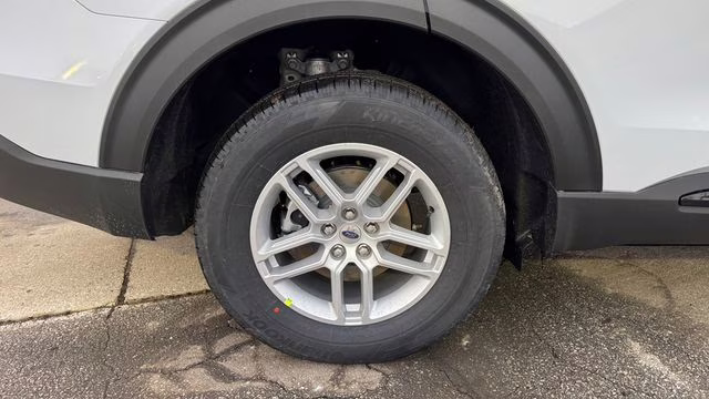 2026 Space White Metallic Ford Explorer Active 4X4 SUV