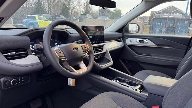 2026 Space White Metallic Ford Explorer Active 4X4 SUV