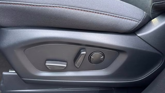 2026 Space White Metallic Ford Explorer Active 4X4 SUV