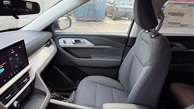 2026 Space White Metallic Ford Explorer Active 4X4 SUV