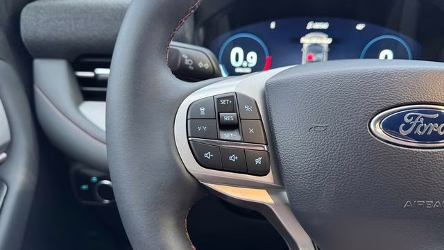 2026 Space White Metallic Ford Explorer Active 4X4 SUV