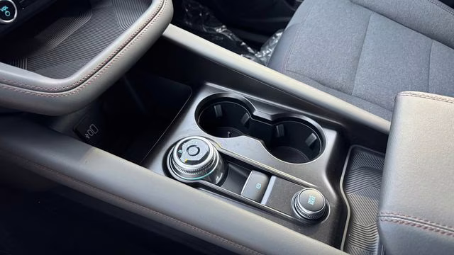 2026 Space White Metallic Ford Explorer Active 4X4 SUV