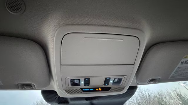 2026 Space White Metallic Ford Explorer Active 4X4 SUV