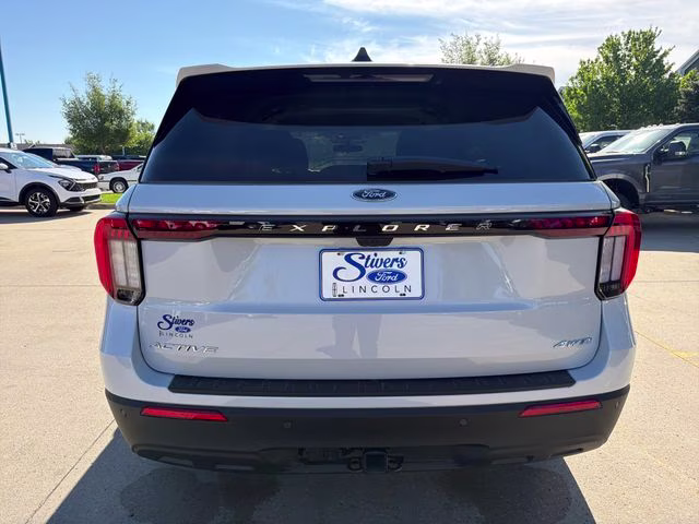 2026 Space White Metallic Ford Explorer Active 4X4 SUV