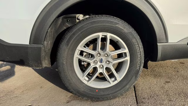 2026 Space White Metallic Ford Explorer Active 4X4 SUV