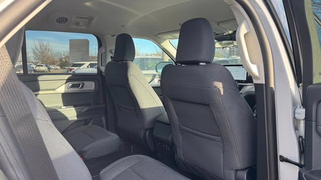 2026 Space White Metallic Ford Explorer Active 4X4 SUV