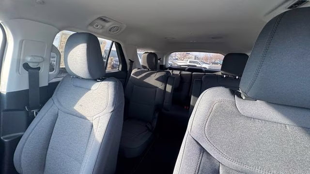 2026 Space White Metallic Ford Explorer Active 4X4 SUV